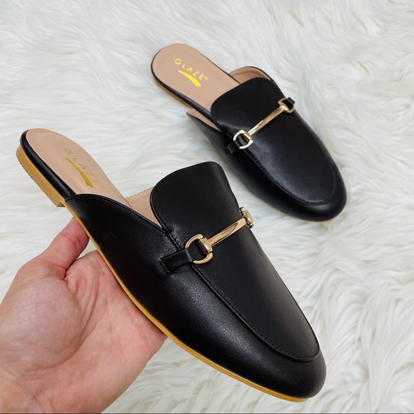 Shoes - Black pendant mule